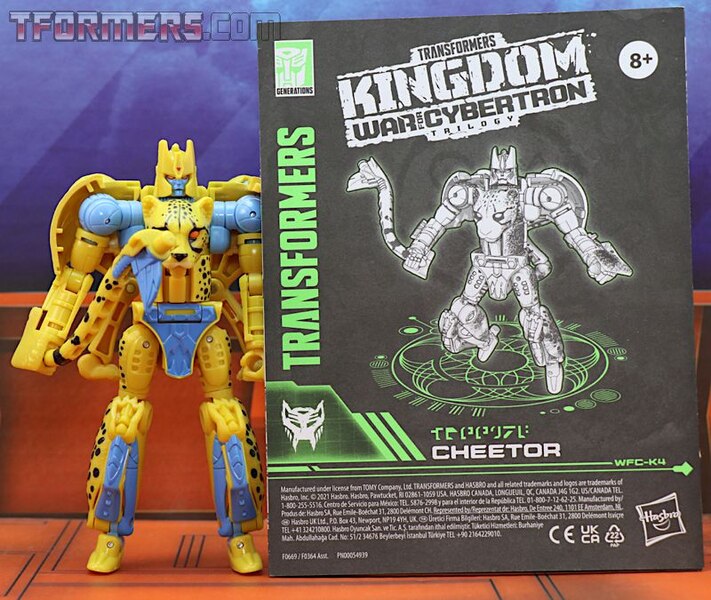Transformers Kingdom Cheetor Wave 1 Deluxe Class  (22 of 34)